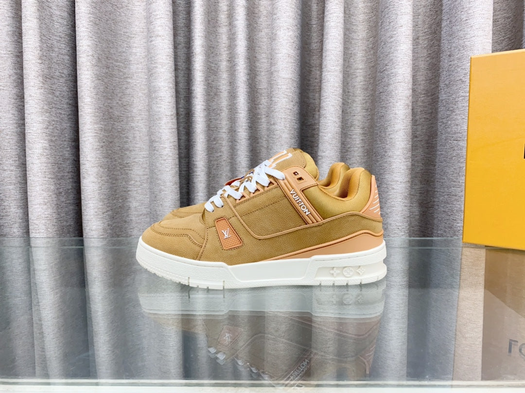 LV MAXI TRAINER IN CIDER BROWN SUEDE
