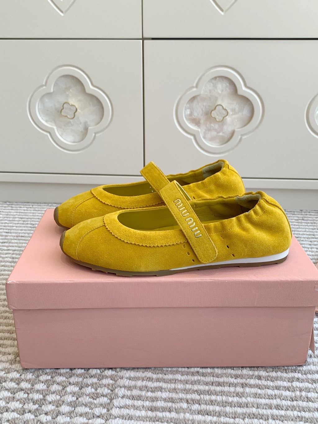 MARY JANE FLATS IN YELLOW SUEDE