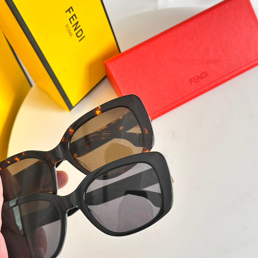 ROMA SQUARE FRAME SUNGLASSES FE40138I IN ACETATE