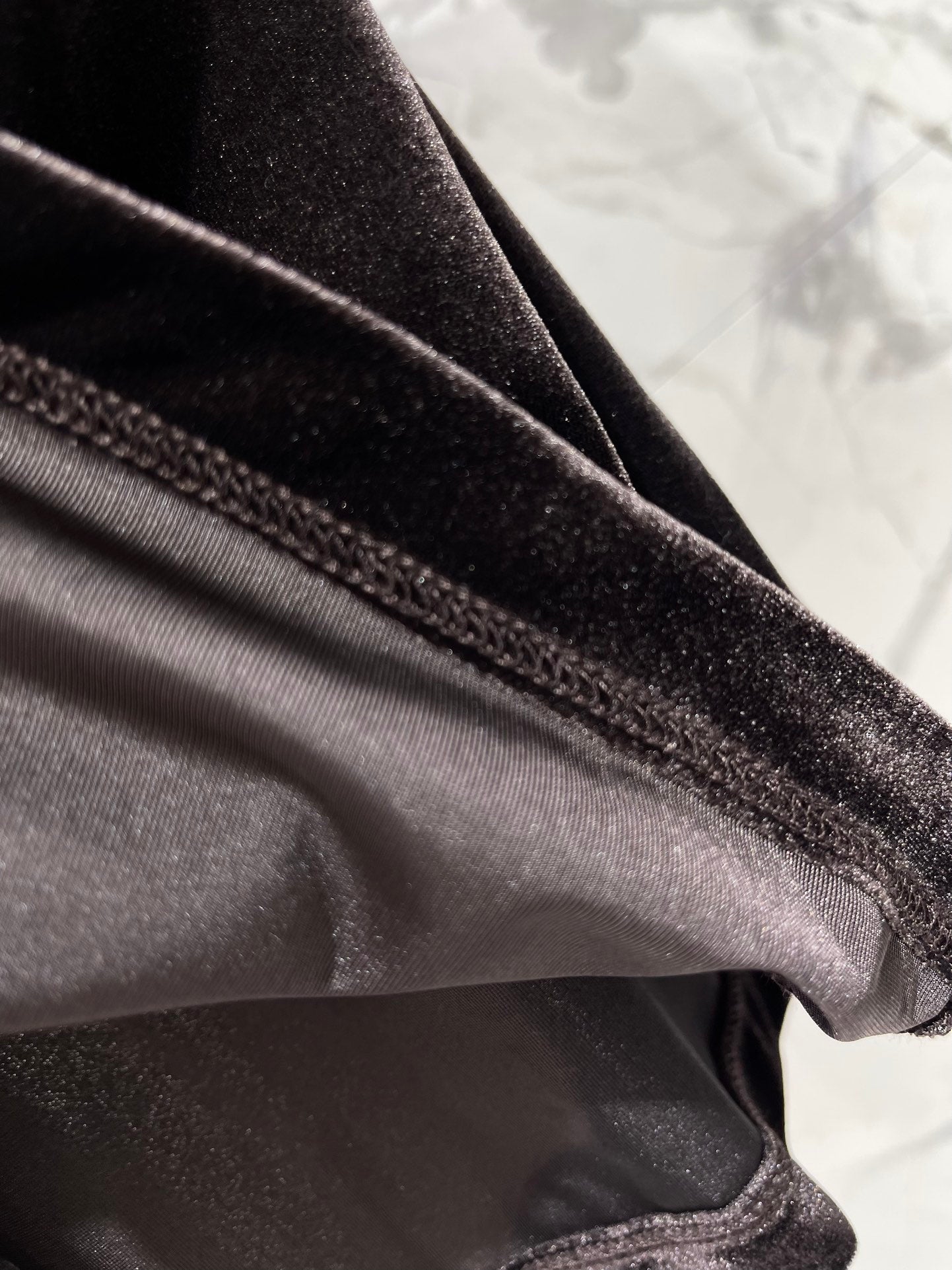 YSL 25S LONG-SLEEVE T-SHIRT STYLE 18