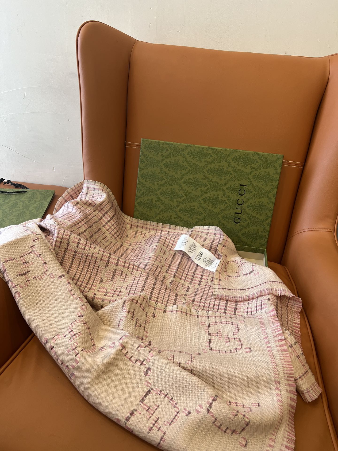 GUCCI 25S SCARF 180 IN WOOL 636369