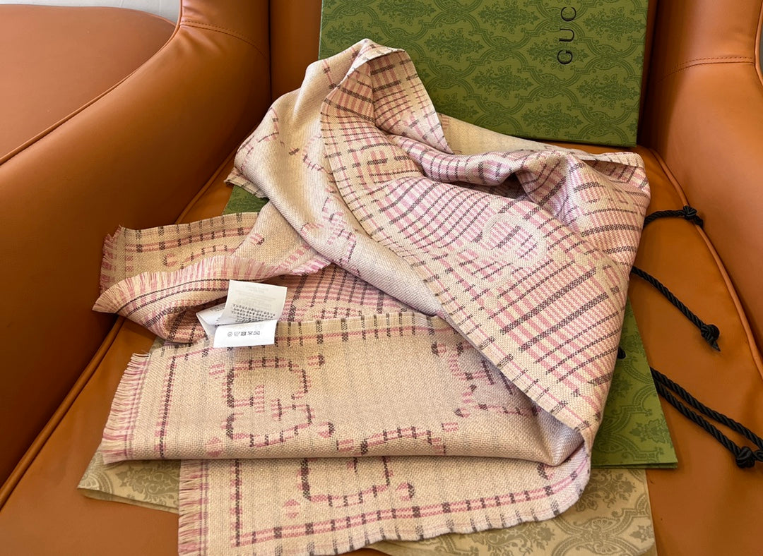 GUCCI 25S SCARF 180 IN WOOL 636369