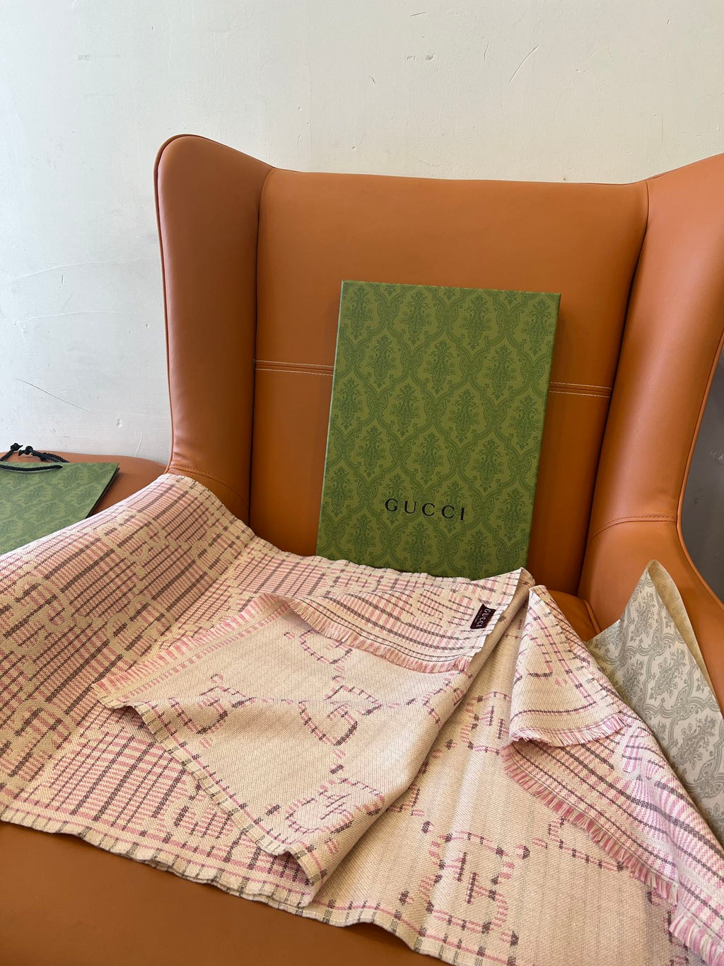 GUCCI 25S SCARF 180 IN WOOL 636369