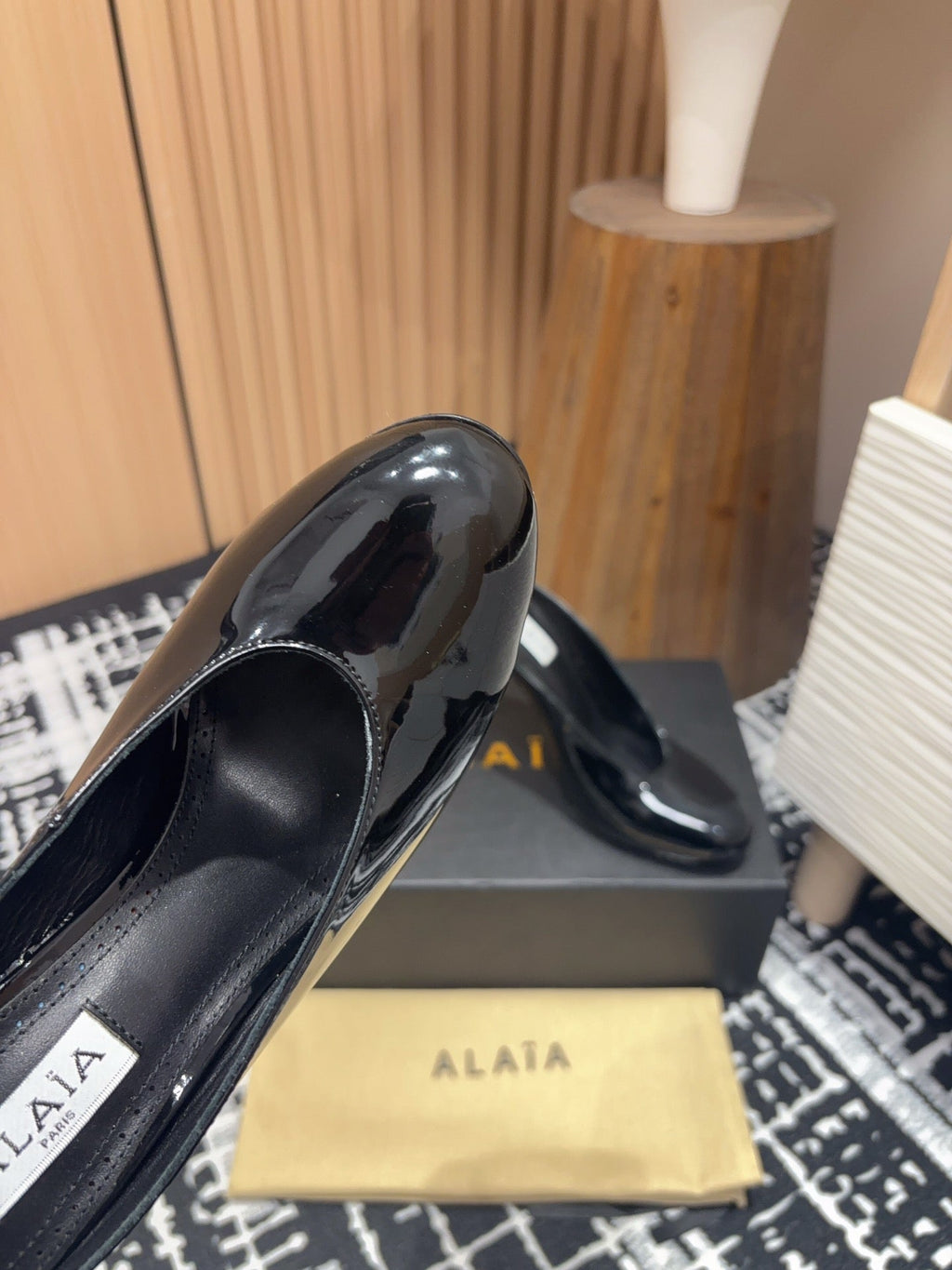 HIGH-HEEL 10 CM MULES IN BLACK PATENT CALFSKIN