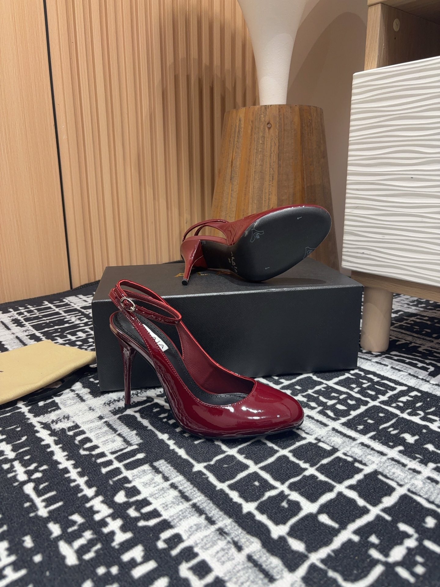 SLINGBACK HEEL 10 CM IN BERRY RED PATENT CALFSKIN