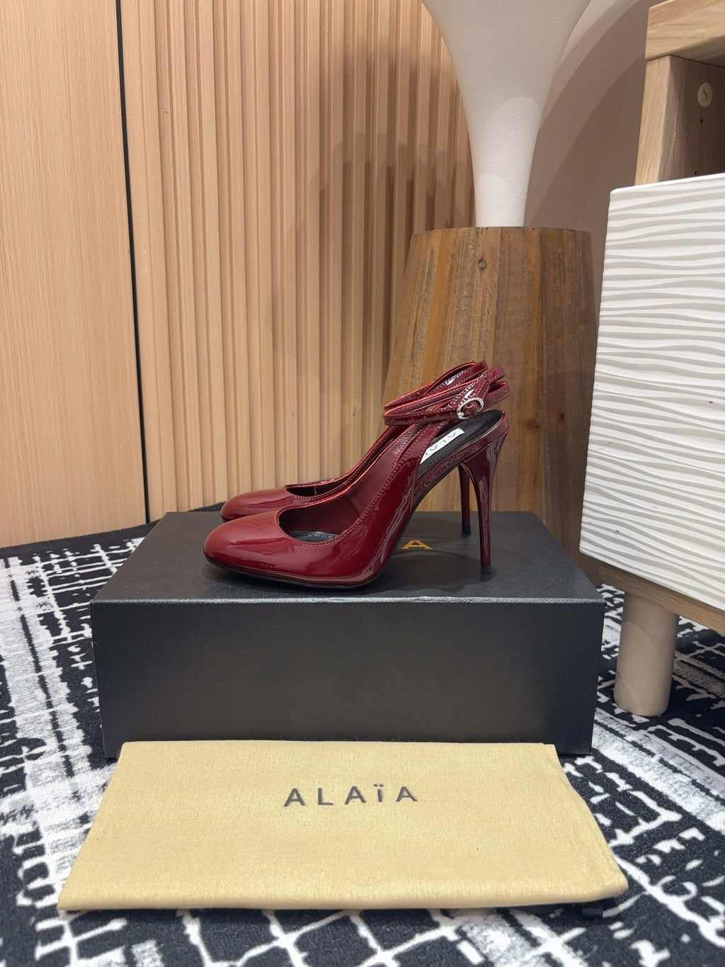 SLINGBACK HEEL 10 CM IN BERRY RED PATENT CALFSKIN