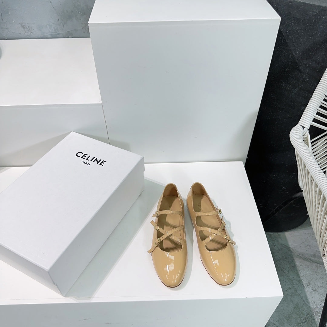 LES BALLERINES CELINE BABIES IN CAMEL BEIGE PATENT CALFSKIN