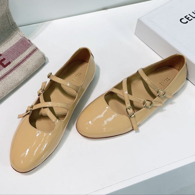 LES BALLERINES CELINE BABIES IN CAMEL BEIGE PATENT CALFSKIN