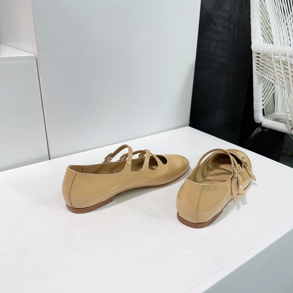 LES BALLERINES CELINE BABIES IN CAMEL BEIGE PATENT CALFSKIN