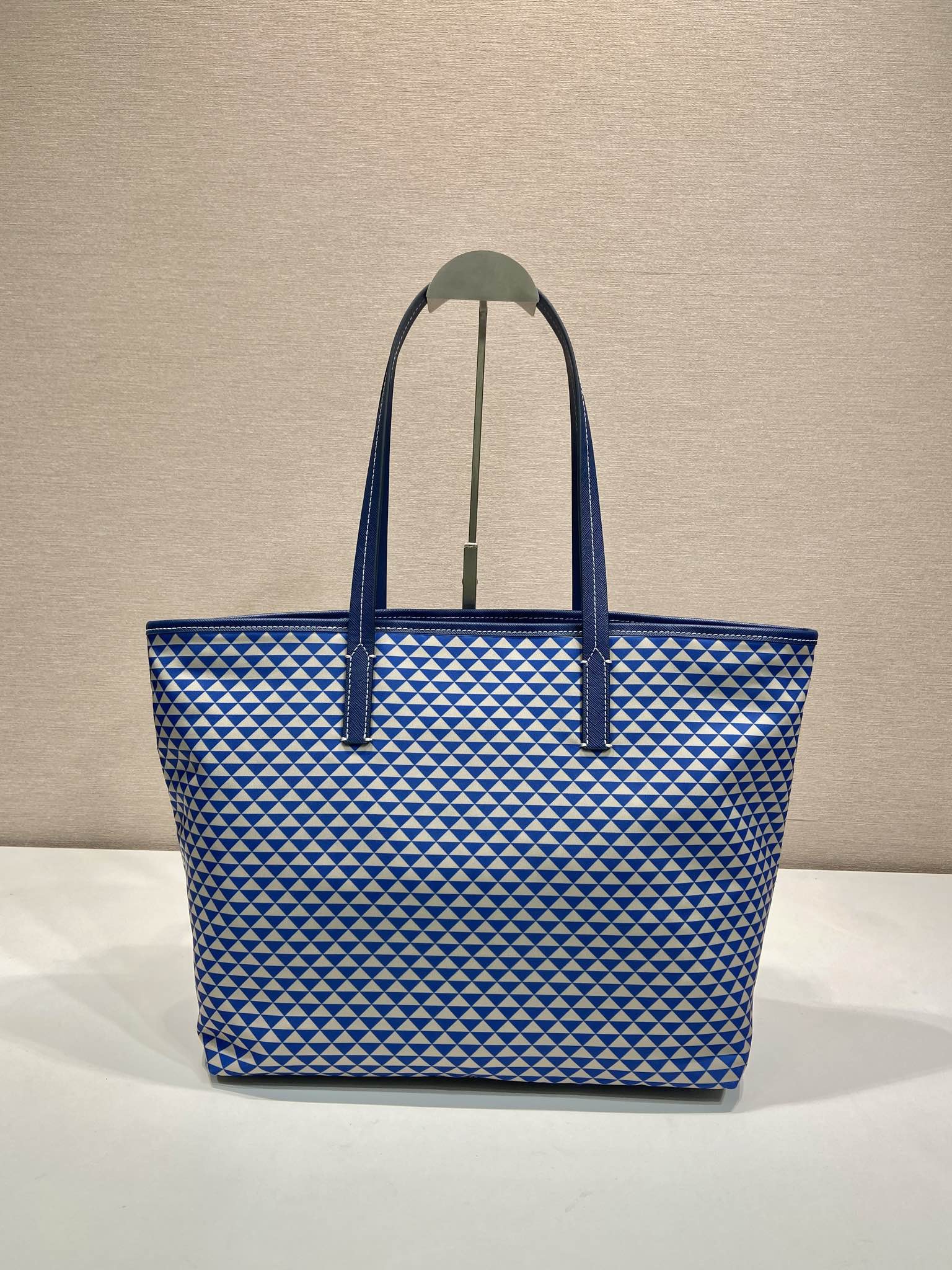 TOTE BAG 33 IN BLUE MIX WHITE TRIANGLE PATTERN EMBROIDERED FABRIC