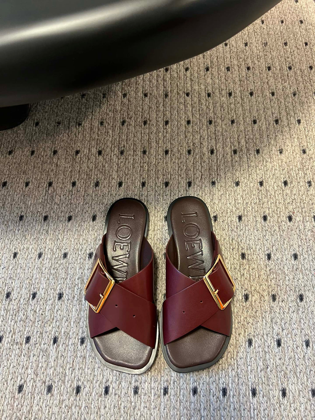 PETAL BELT FLAT SANDAL IN SANGRIA RED CALFSKIN