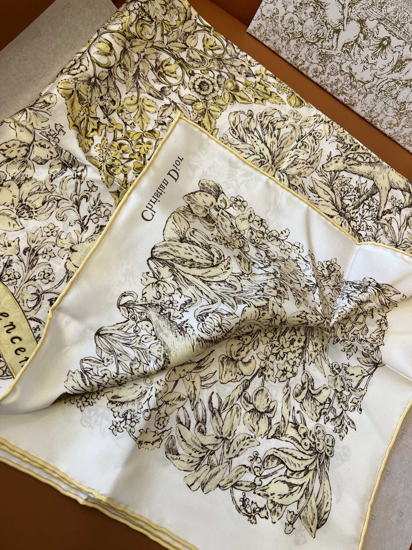 DIOR SCARF 90 CM IN SILK 627642