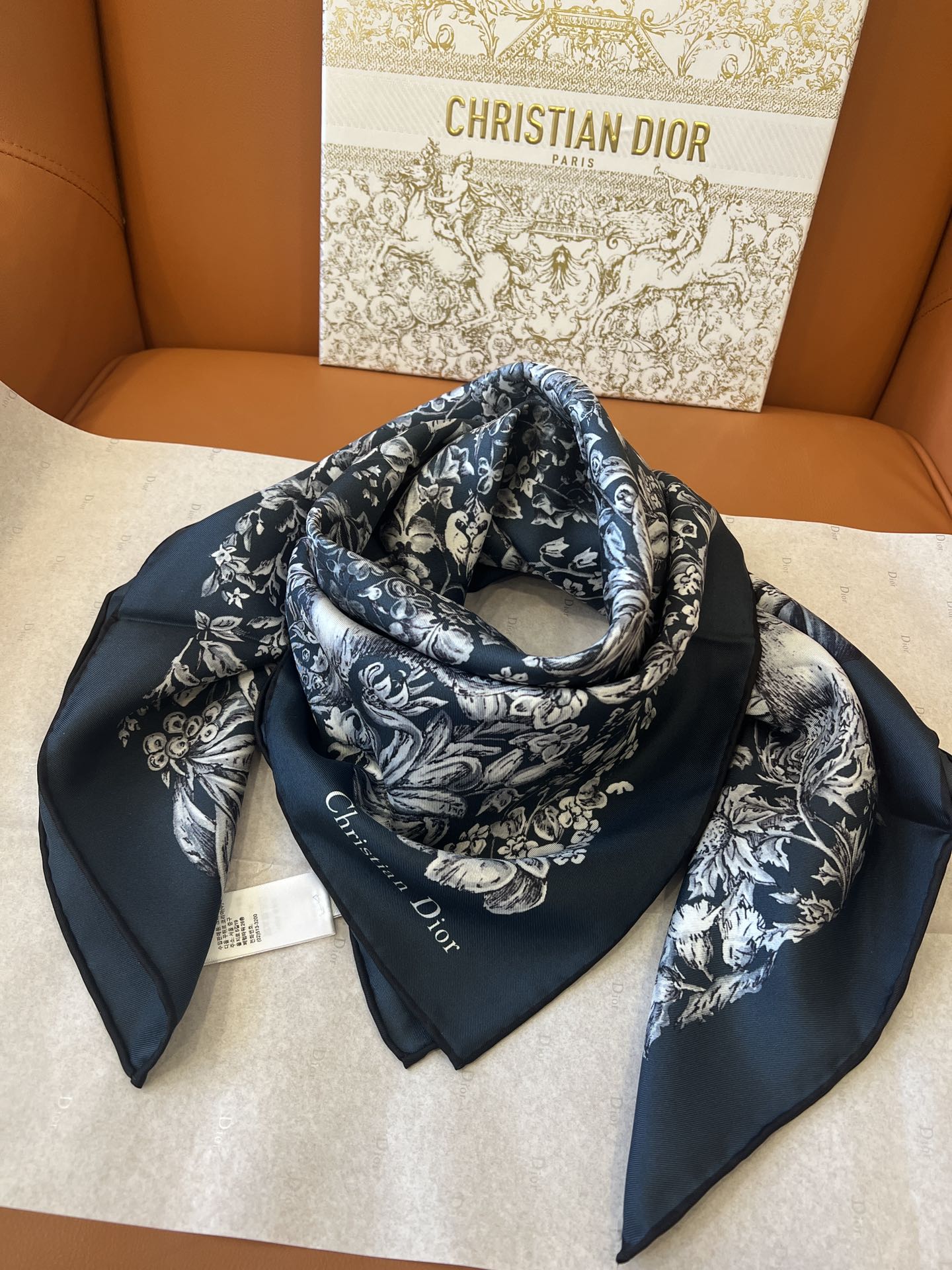 DIOR SCARF 90 IN SILK 627643