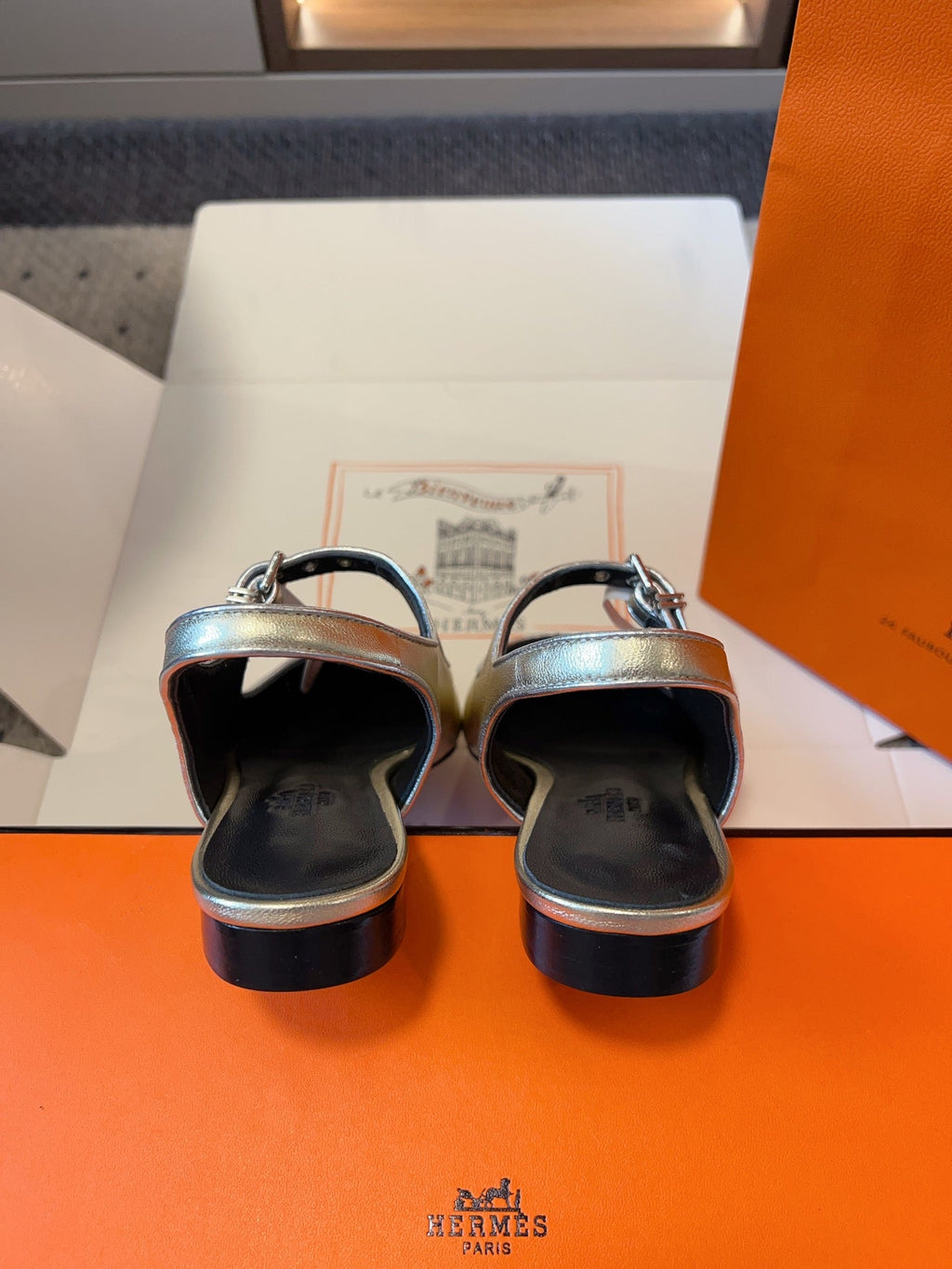 KLEO SLINGBACK IN SILVER CALFSKIN