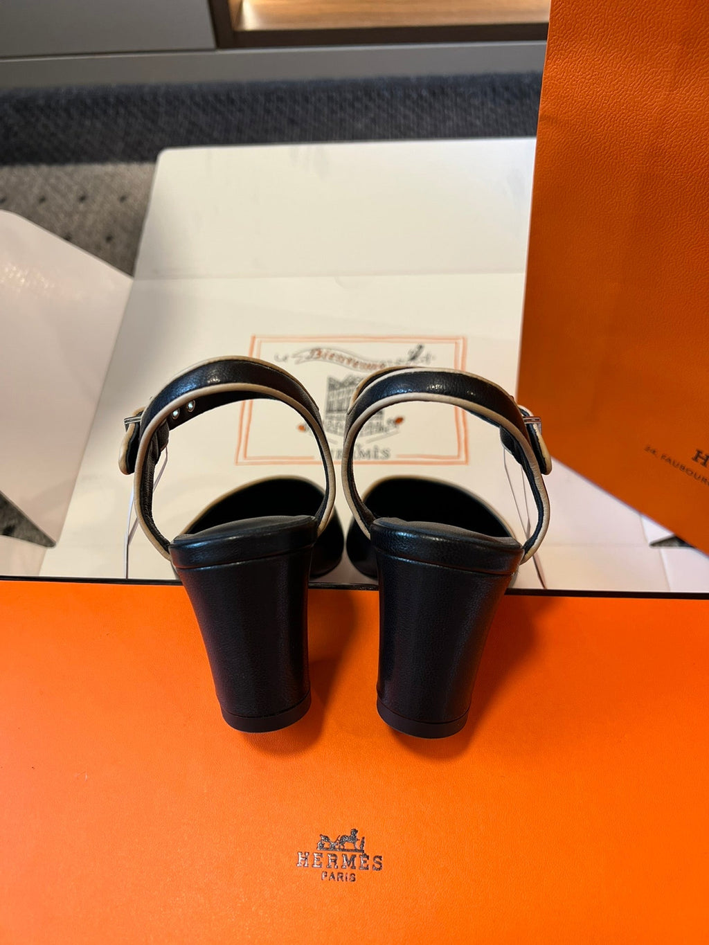 KLEO HIGH SLINGBACK IN BLACK CALFSKIN