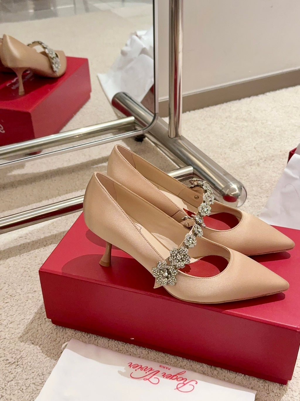 EFFLORESCENCE MARY JANE PUMPS IN TAN BEIGE SILK