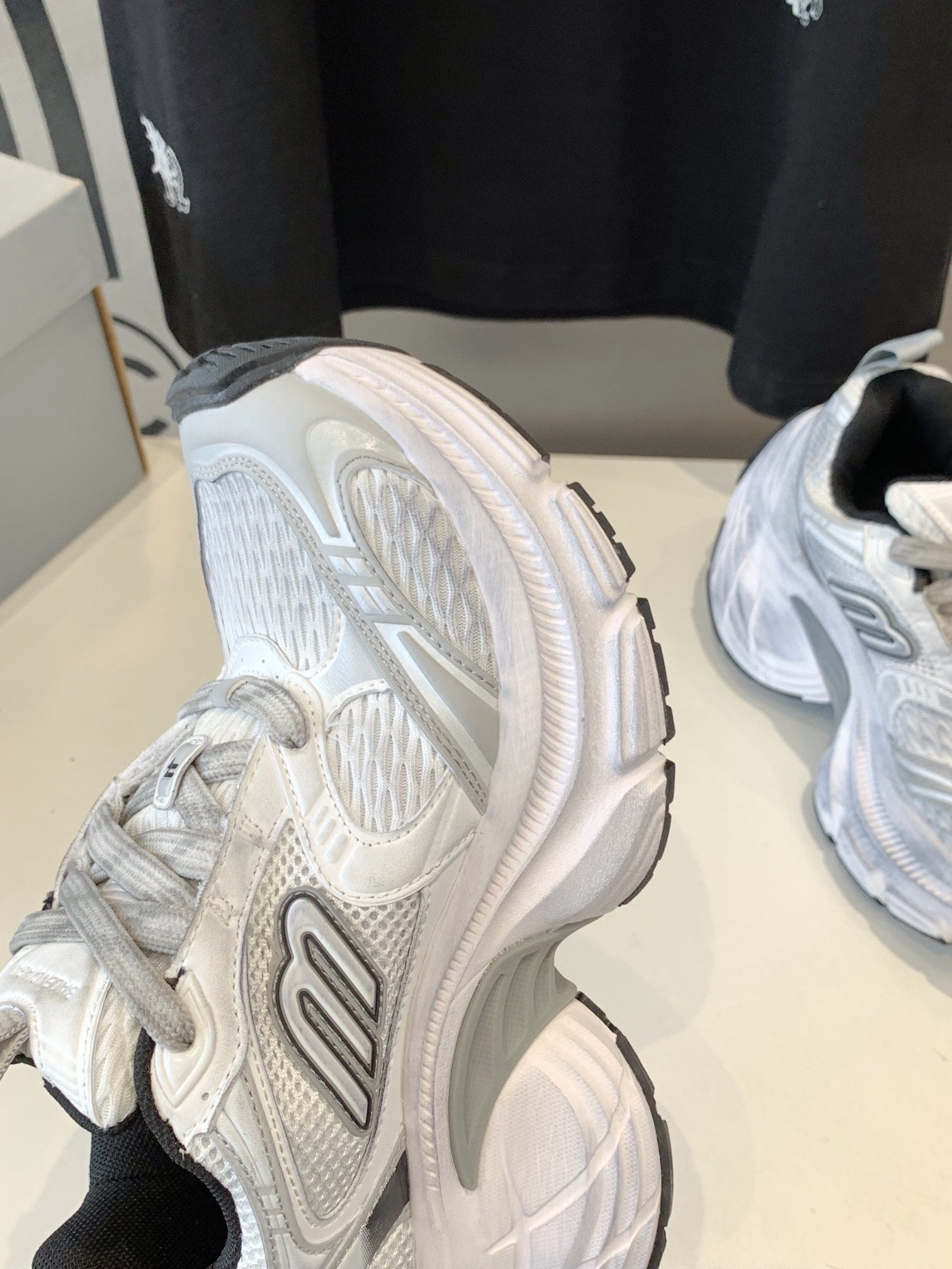 DAD SHOES IN SILVER WHITE MESH AND CALFSKIN