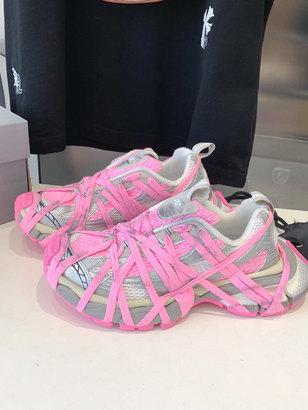 3XL EXTREME LACE SNEAKER SILVER AND PINK