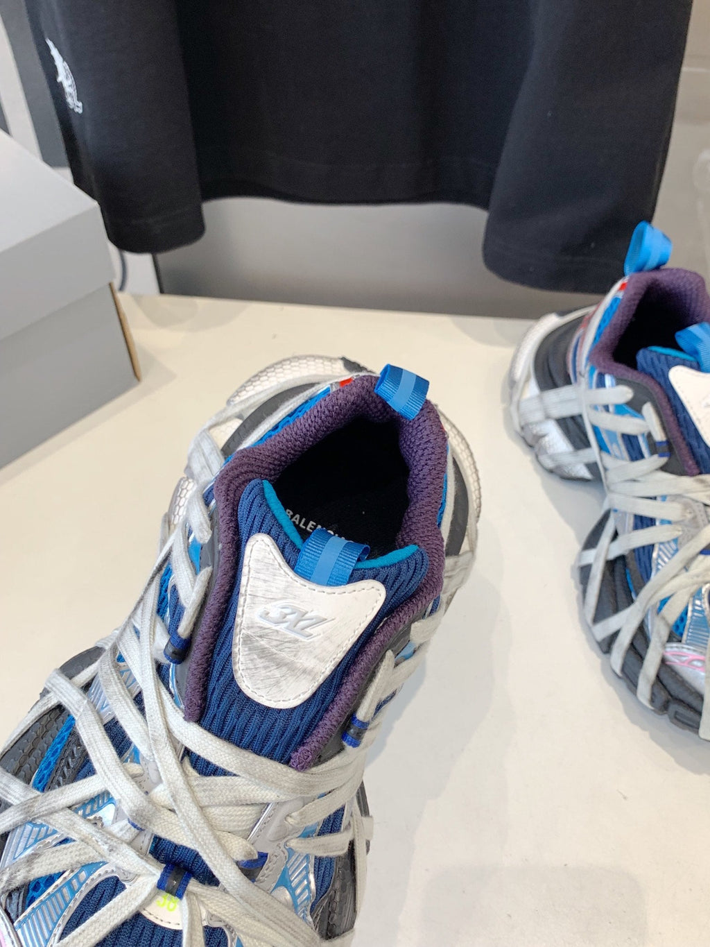 3XL EXTREME LACE SNEAKER BLUE MIX PINK SILVER AND RED