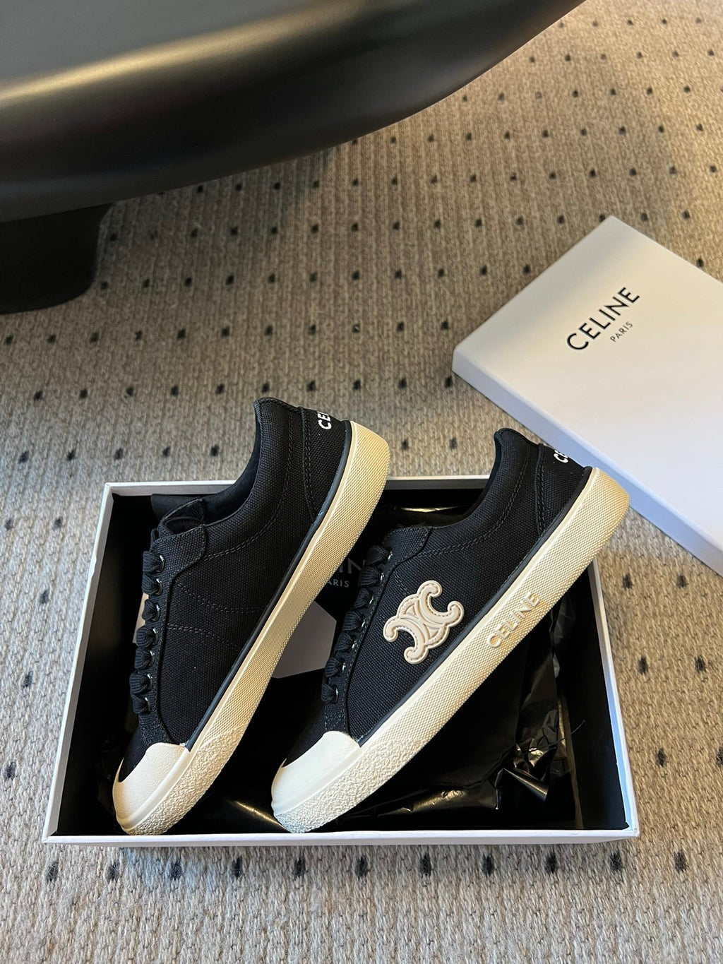 TRAINER LOW LACE-UP SNEAKER IN BLACK CANVAS