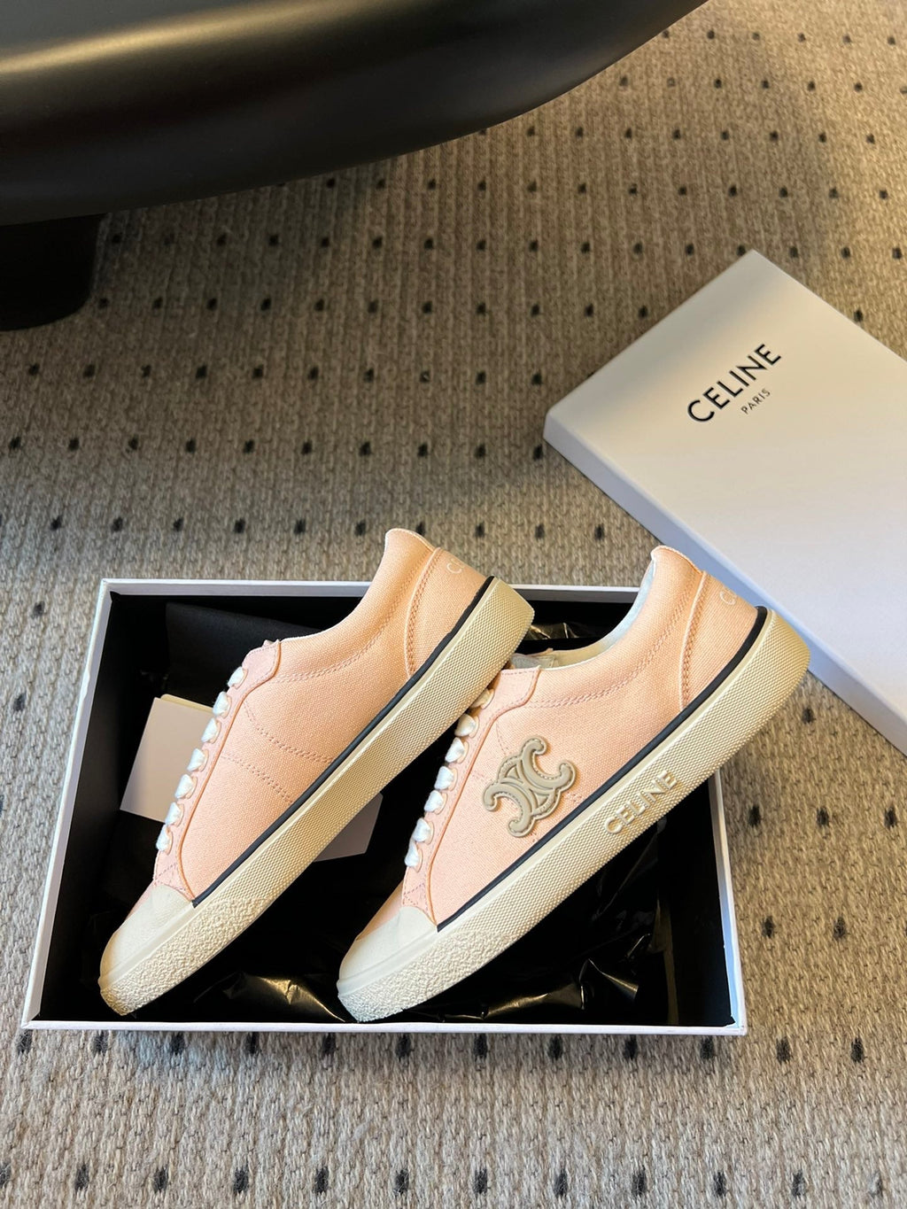 TRAINER LOW LACE-UP SNEAKER IN LIGHT ORANGE CANVAS