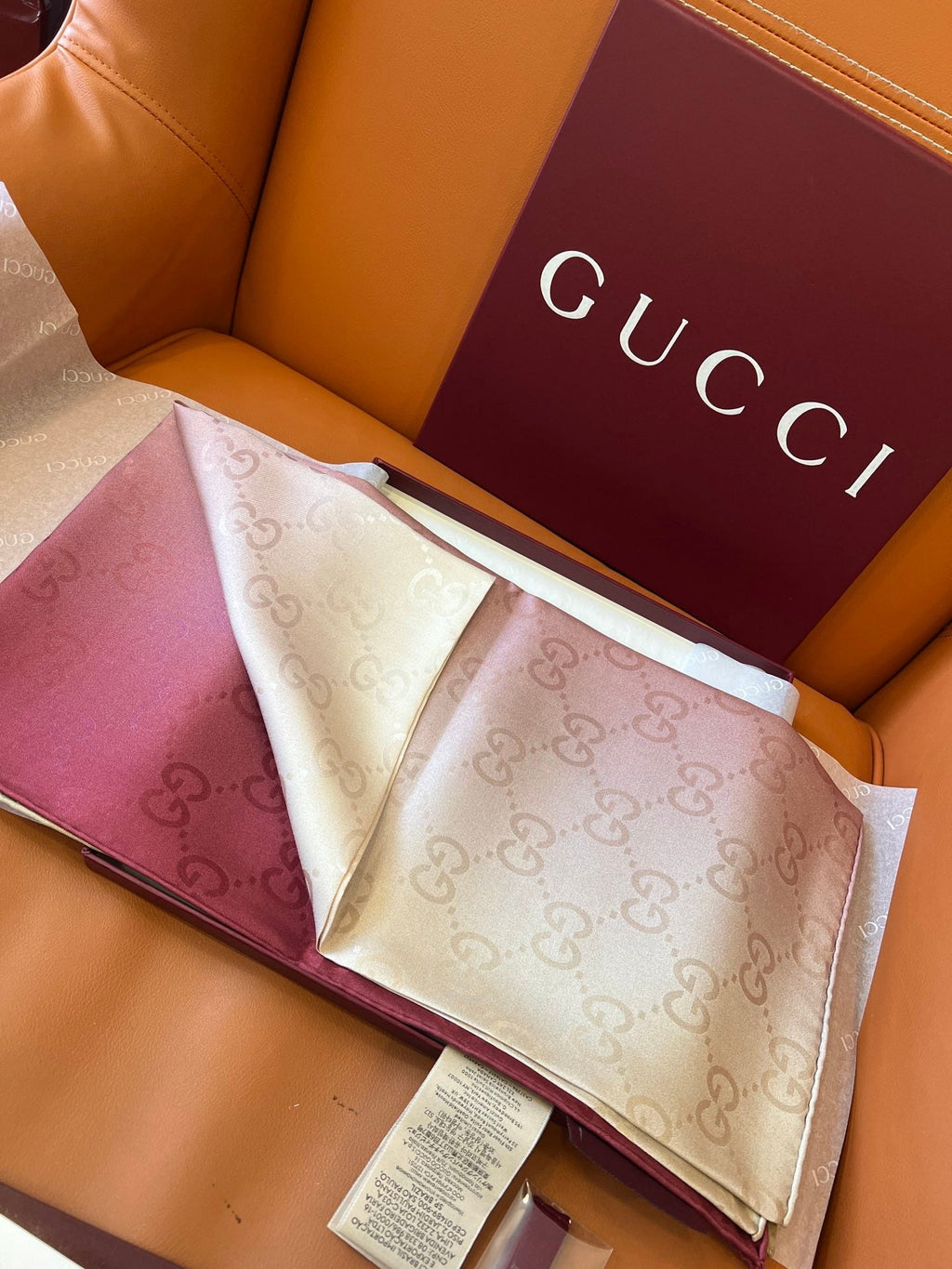 GUCCI 25S SCARF 90 IN SILK 600370