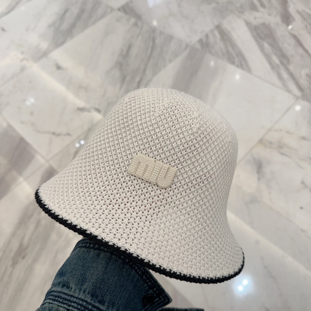 MM BUCKET IN WHITE MESH FABRIC