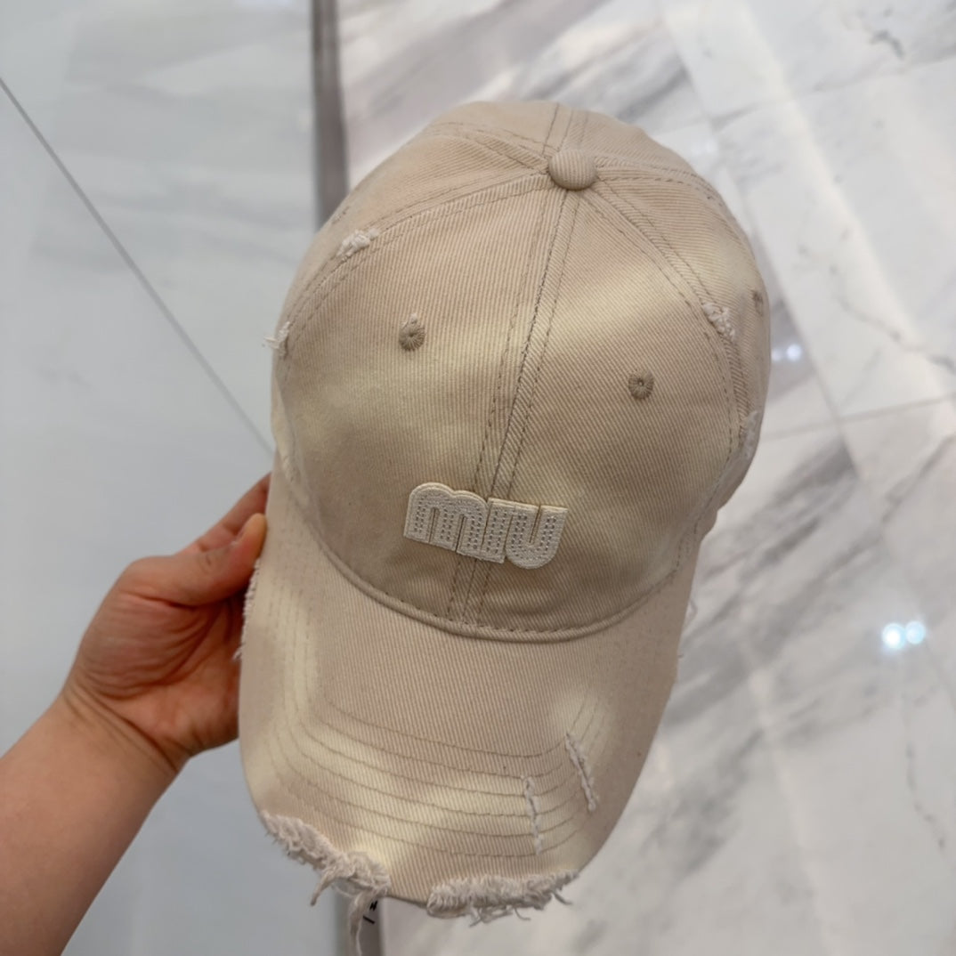 MM BASEBALL CAP IN LIGHT BEIGE DISTRESSED FABRIC STYLE 3