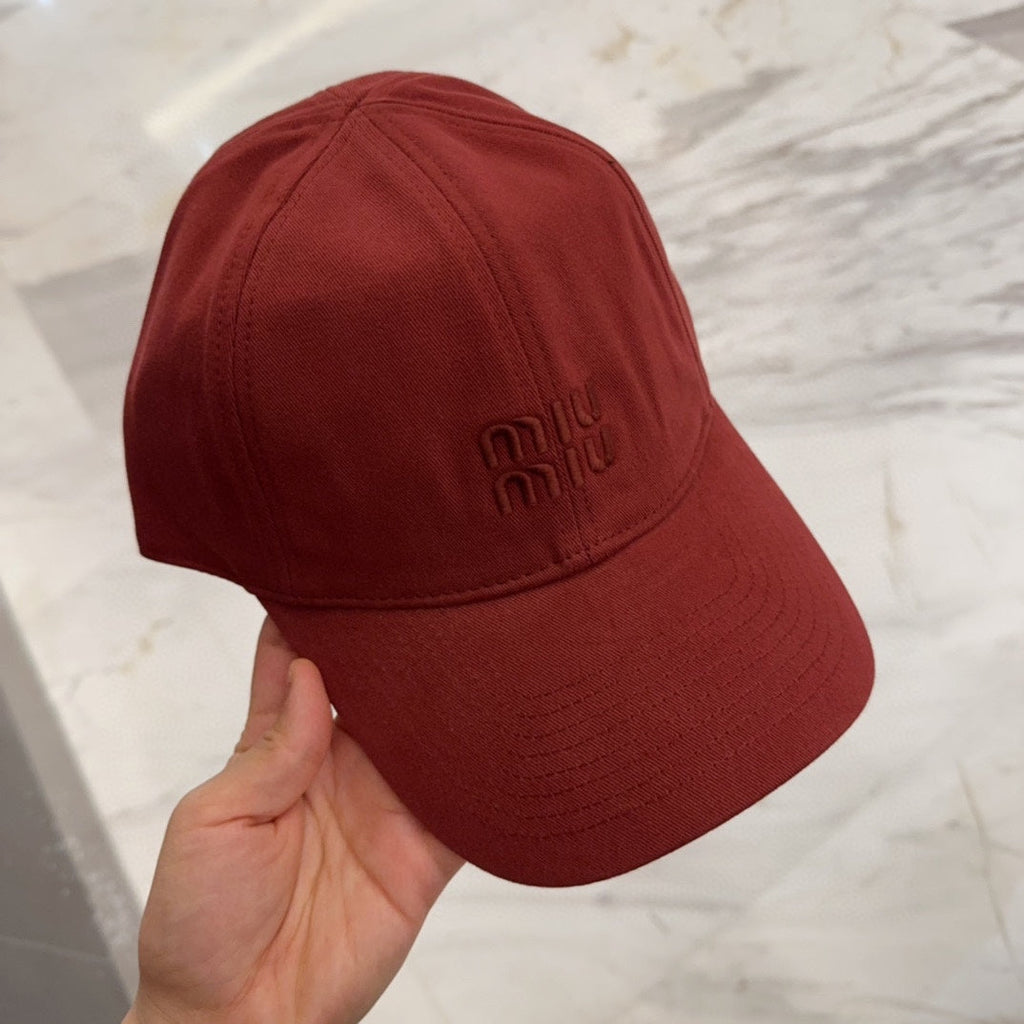 MM BASEBALL CAP IN RED FABRIC EMBROIDERED LOGO STYLE 9
