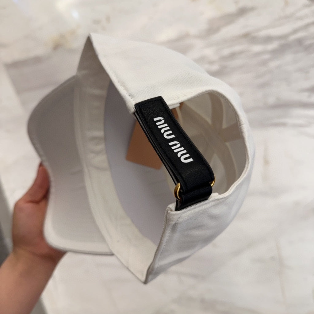 MM BASEBALL CAP IN WHITE FABRIC EMBROIDERED LOGO STYLE 3