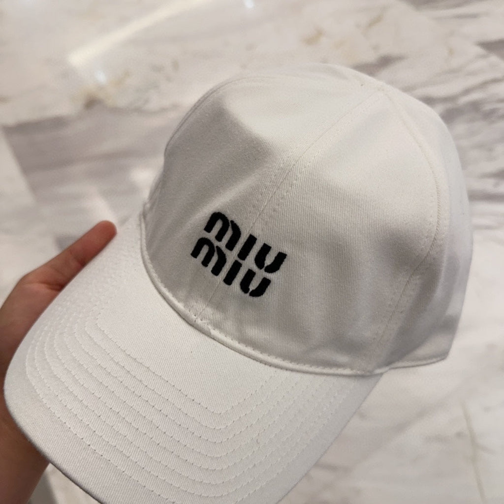 MM BASEBALL CAP IN WHITE FABRIC EMBROIDERED LOGO STYLE 3