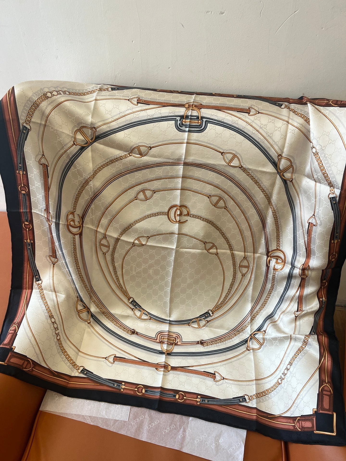 GUCCI 25S SCARF 90 IN SILK 679800