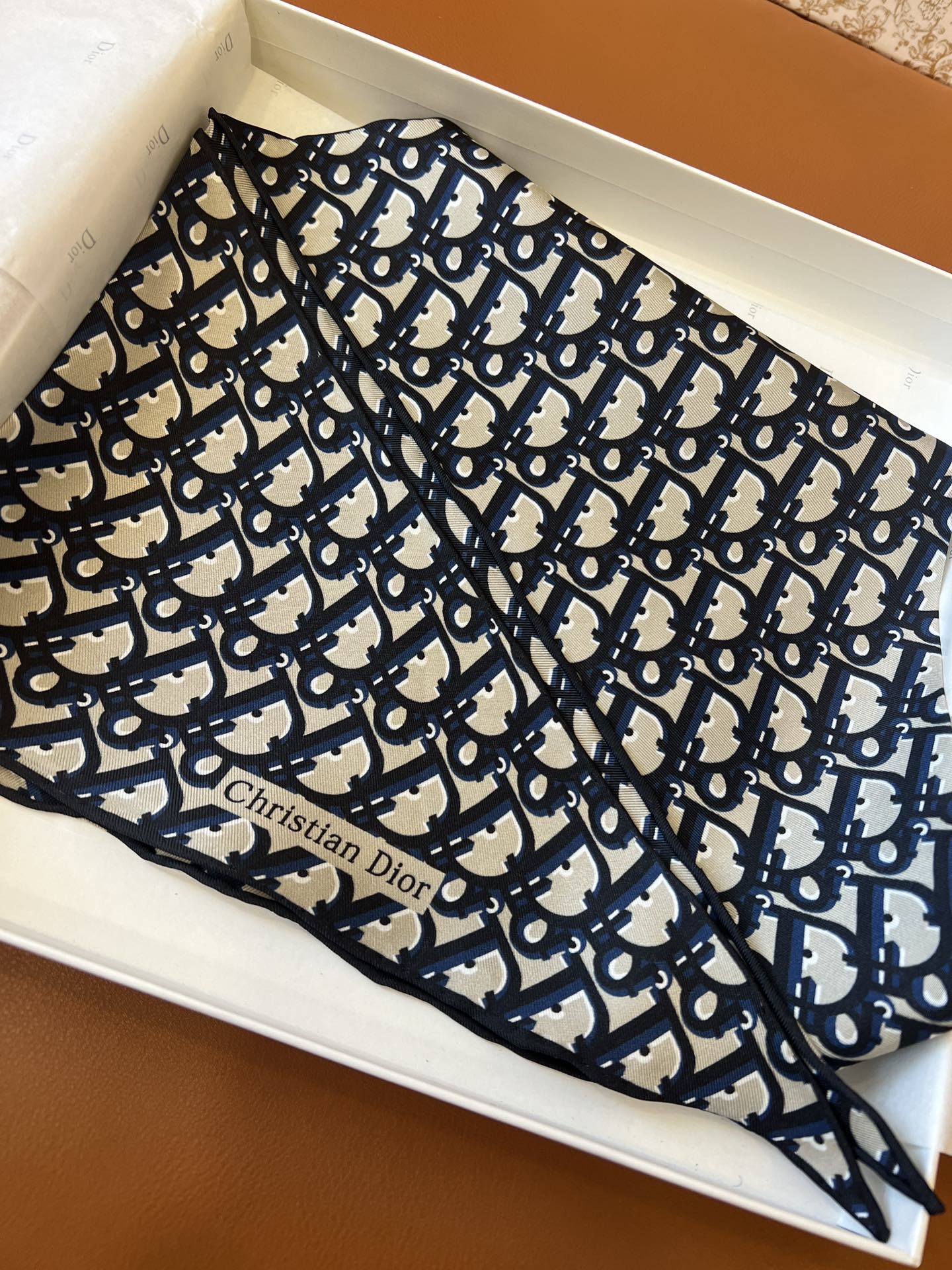 DIOR SCARF 110 CM IN SILK 627636