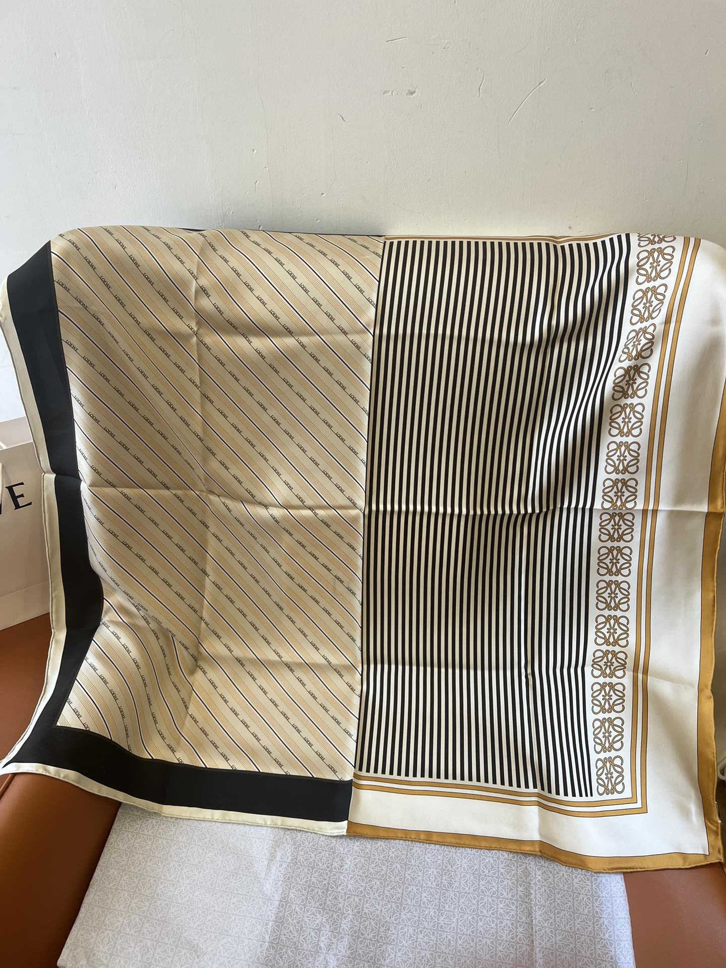 LOEWE 25S SCARF 90 IN SILK 667137