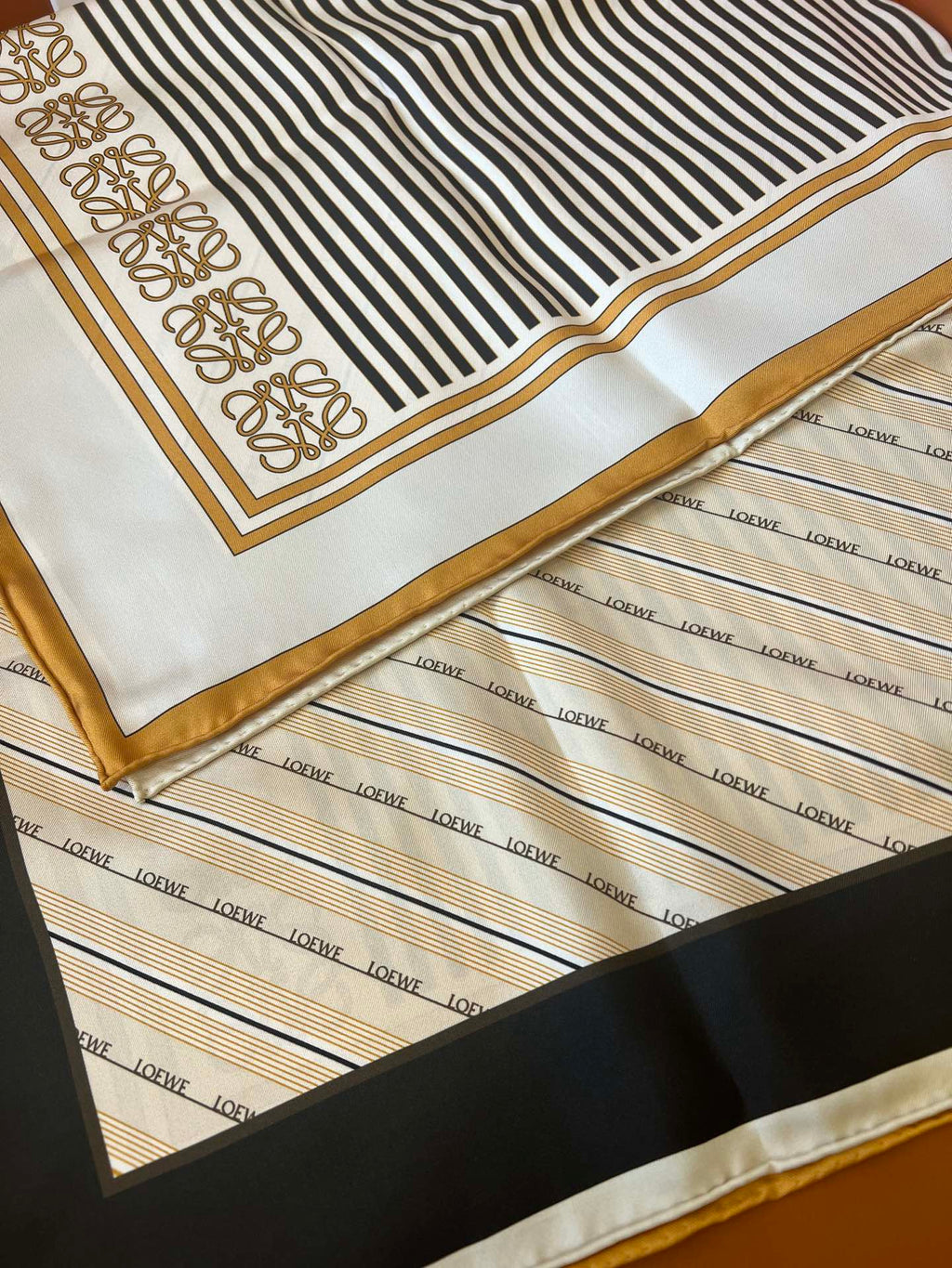 LOEWE 25S SCARF 90 IN SILK 667137