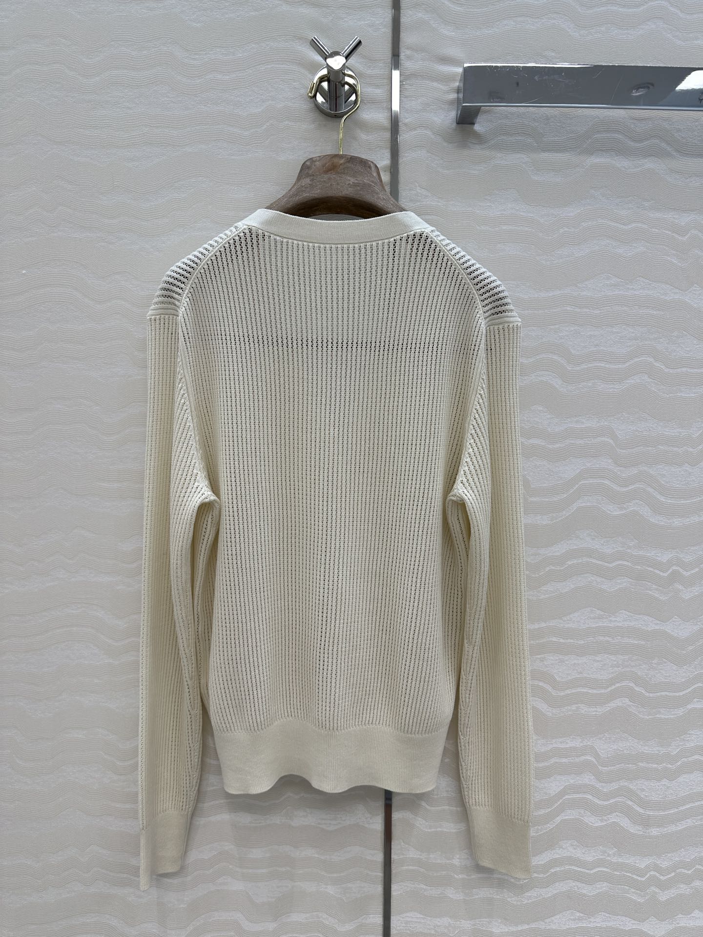 LP CREAM V-NECK KNIT CARDIGAN
