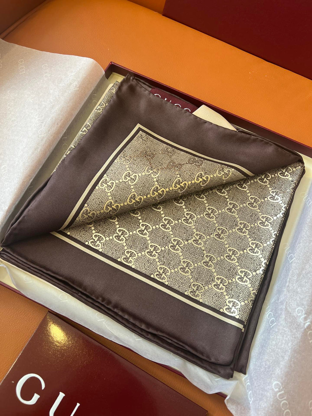 GUCCI 25S SCARF 90 IN SILK 697666