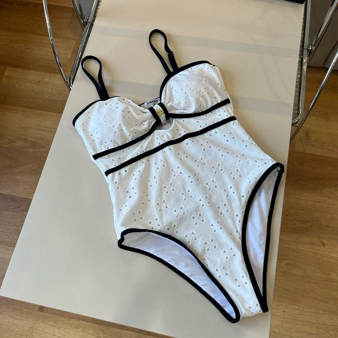 CC BIKINI SWIMSUIT SET IN WHITE 111538