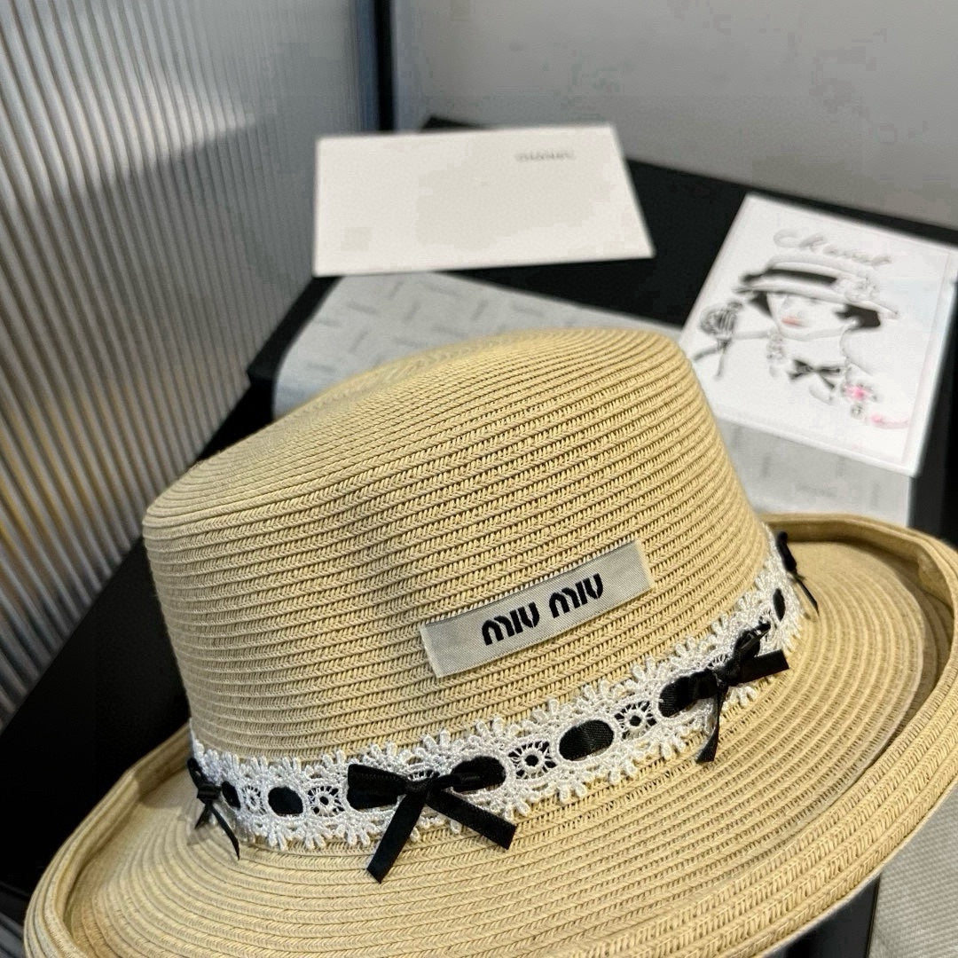 MM SMALL BRIM CURVED STRAW HAT IN BEIGE