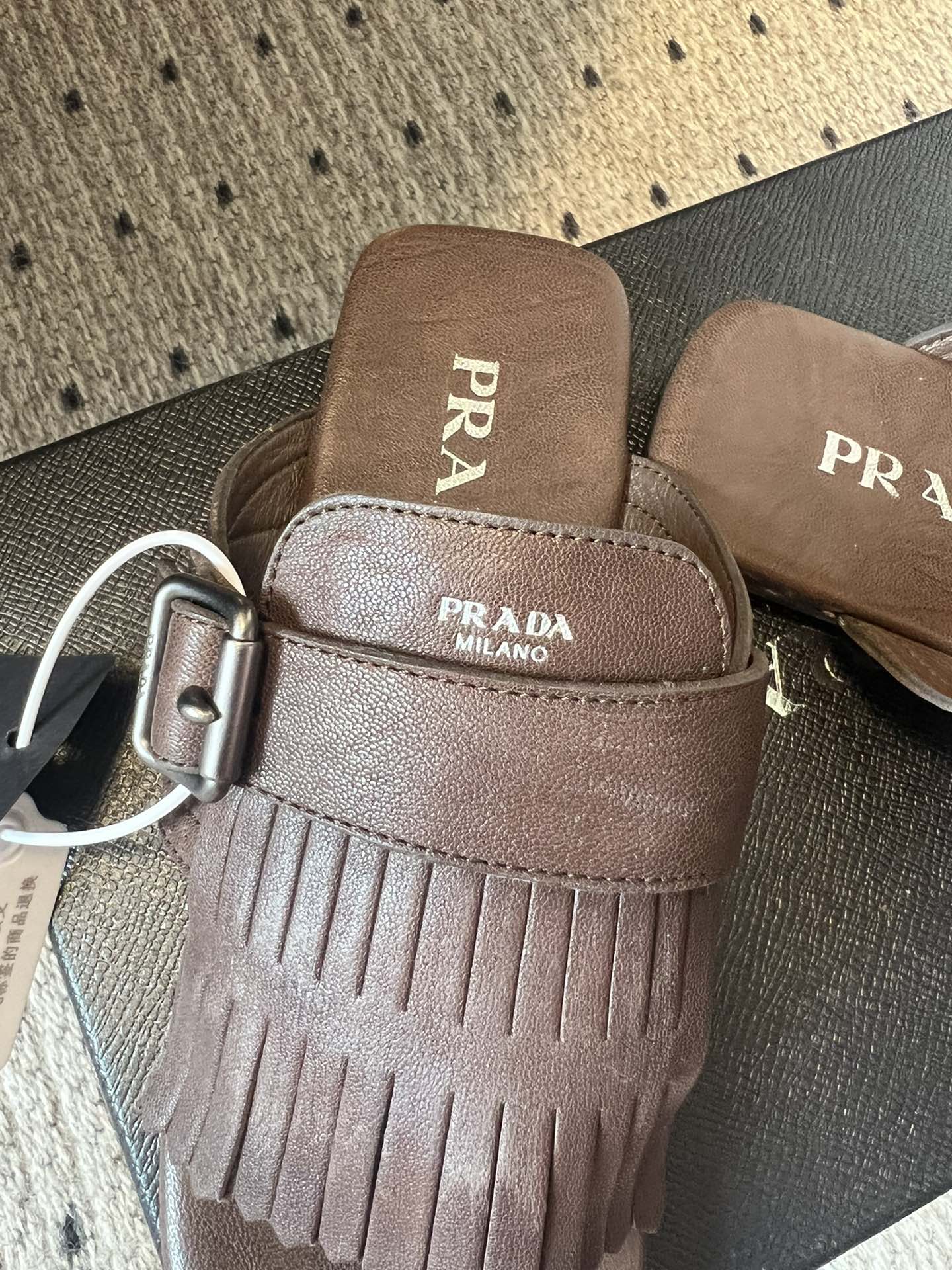 PRADA 25S SHUFFLE LEATHER THONG SANDALS IN BROWN CALFSKIN