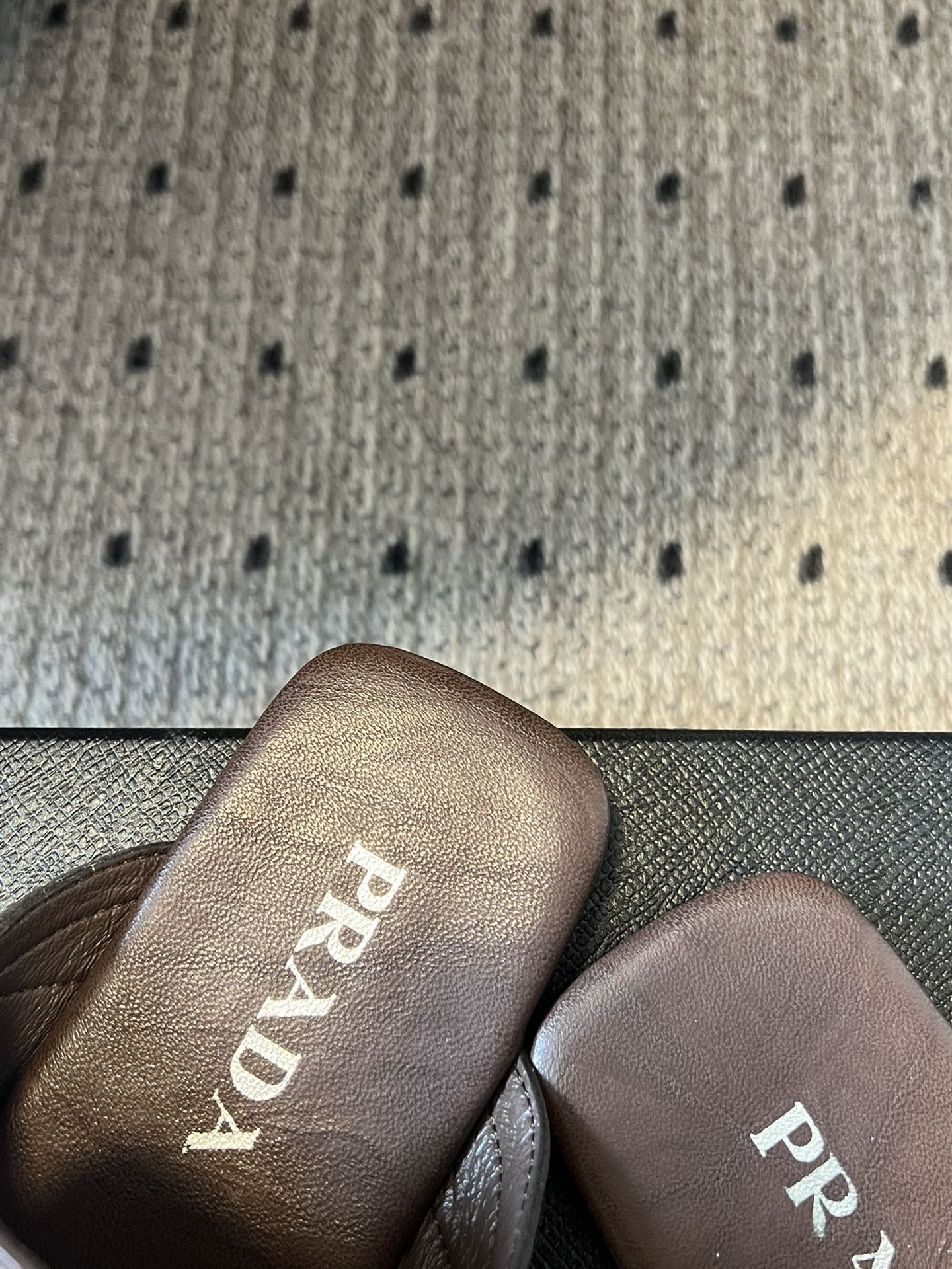 PRADA 25S SHUFFLE LEATHER THONG SANDALS IN BROWN CALFSKIN