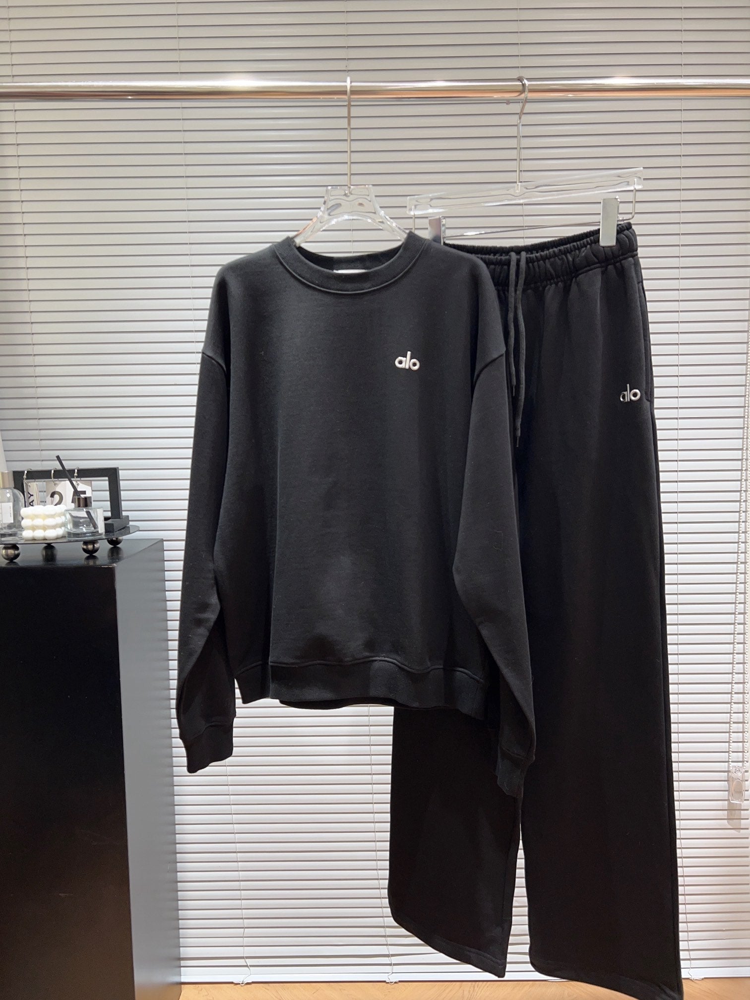 ALO FLEECE SET STYLE 124