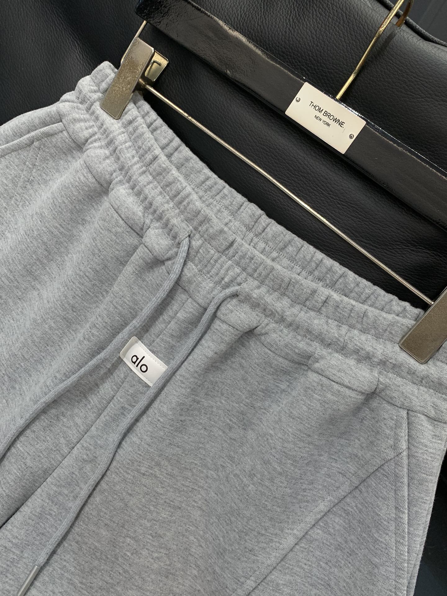 ALO JOGGER SWEATPANTS STYLE 25