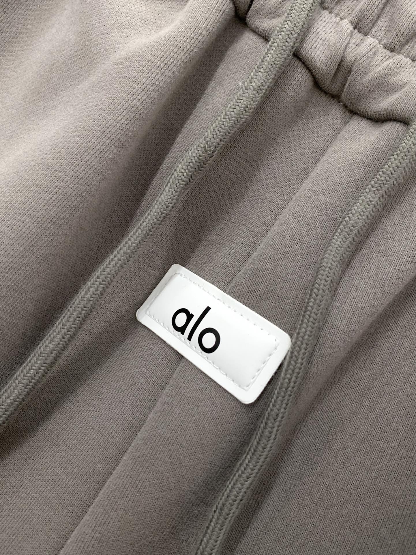 ALO JOGGER SWEATPANTS STYLE 182