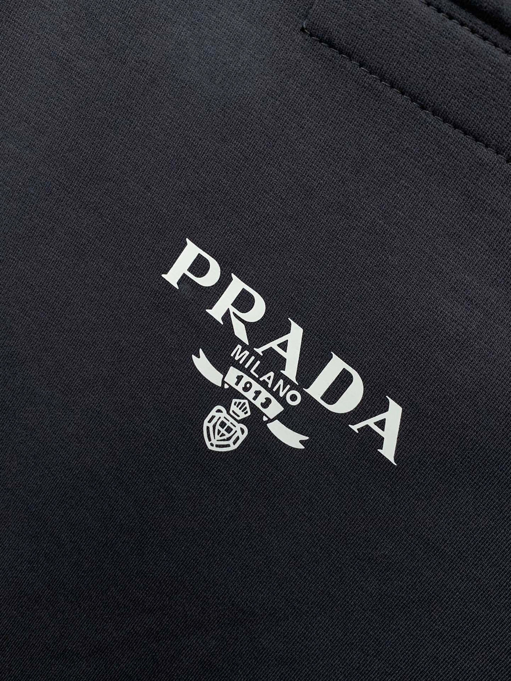 PRADA 25S LONG-SLEEVE T-SHIRT 545