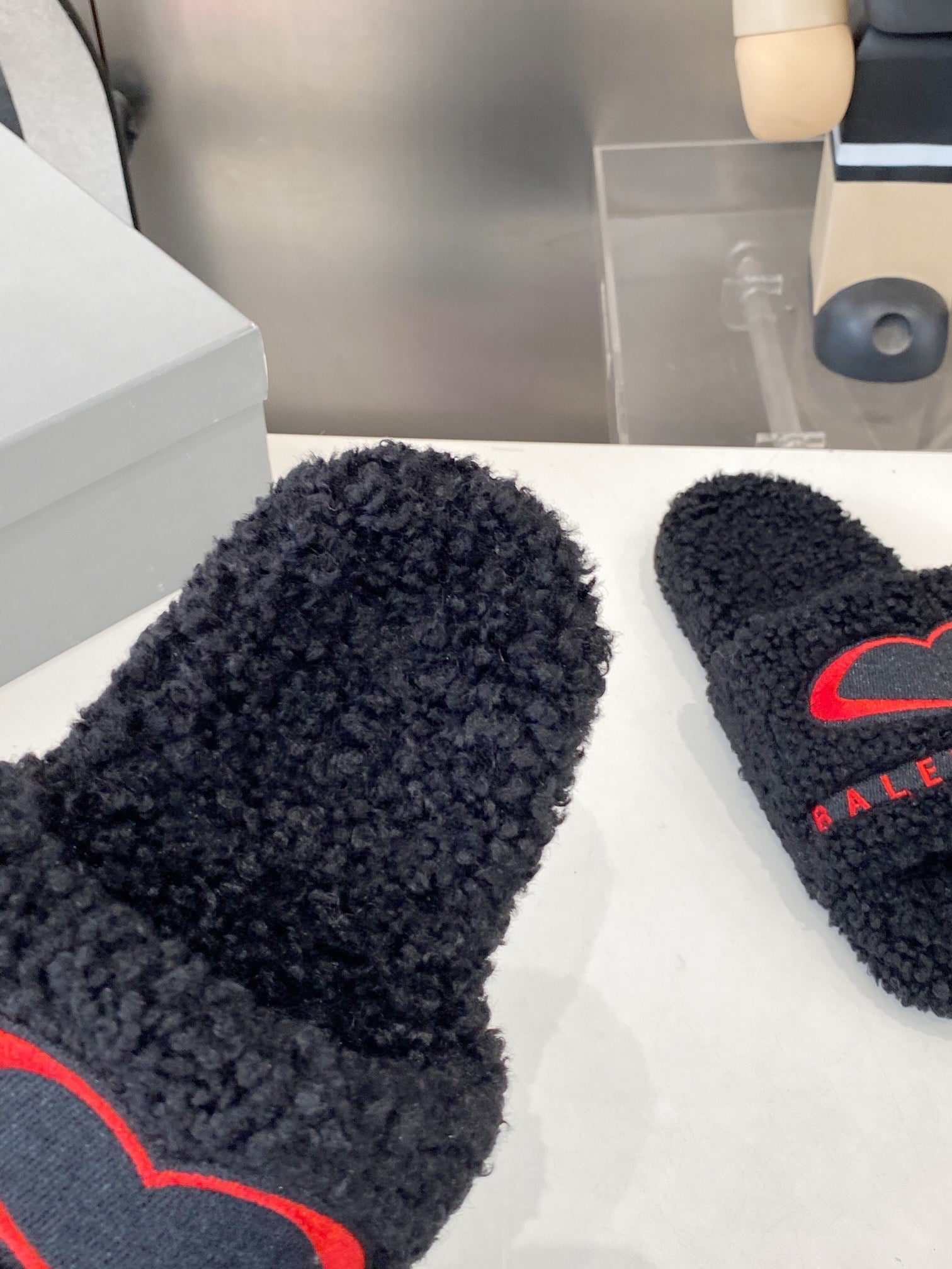 BALENCIAGA 25S FLAT SLIPPERS IN BLACK MIX RED WOOL