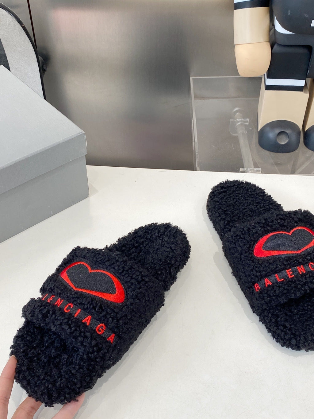 BALENCIAGA 25S FLAT SLIPPERS IN BLACK MIX RED WOOL