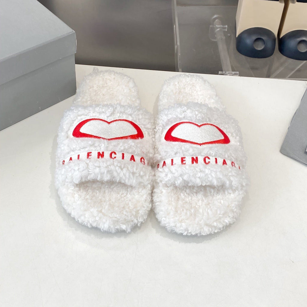 BALENCIAGA 25S FLAT SLIPPERS IN WHITE WOOL