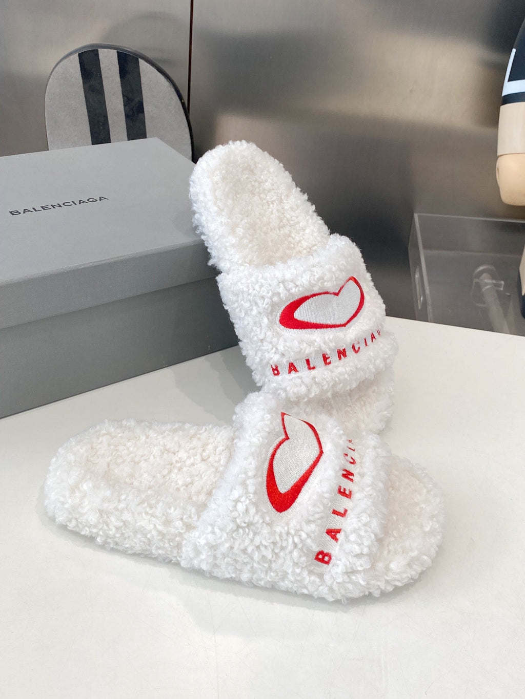 BALENCIAGA 25S FLAT SLIPPERS IN WHITE WOOL