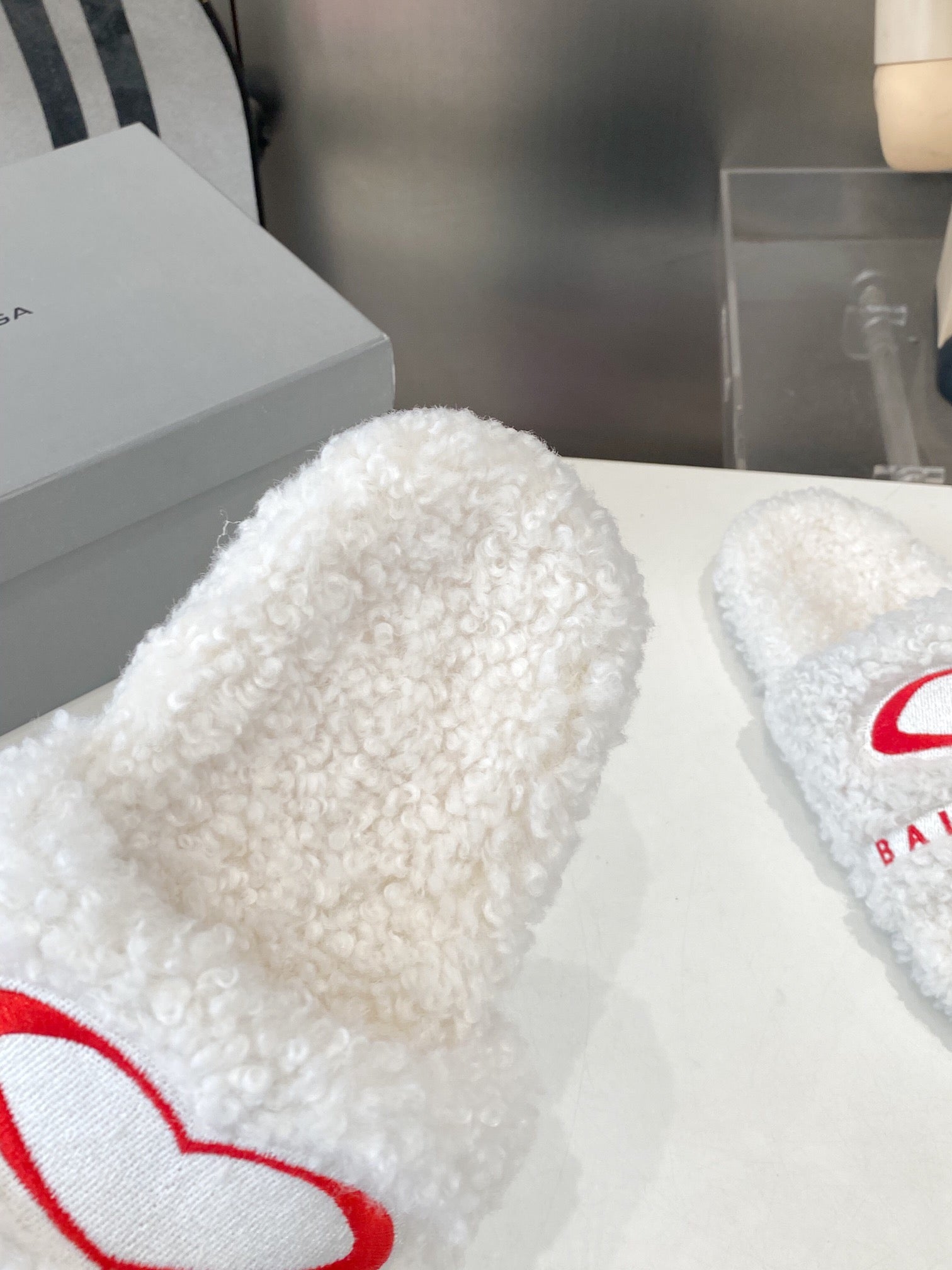 BALENCIAGA 25S FLAT SLIPPERS IN WHITE WOOL